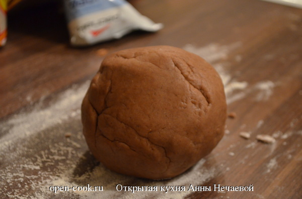 Шоколадное печенье (на какао) с апельсиновой глазурью