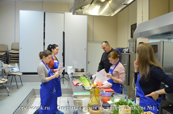 Открытая кухня Кулинарной школы №1