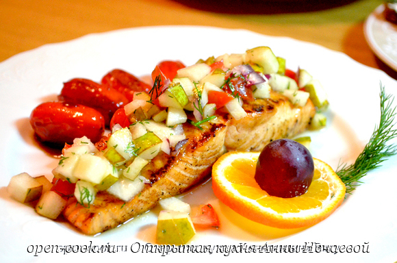 Жареный лосось с фруктово-овощным чатни от Константина Вагу