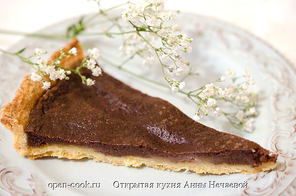 Грушевый пирог с шоколадом и карамелью