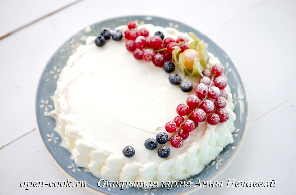 Бисквитный торт со сливками: рецепт, советы и нюансы выпечки