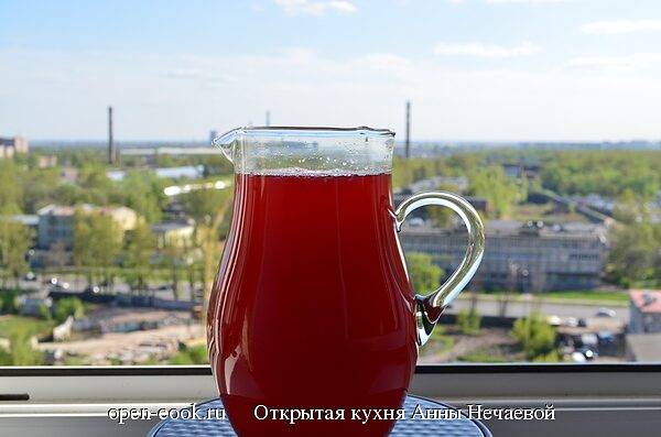 Напиток из вишни, апельсина и лайма